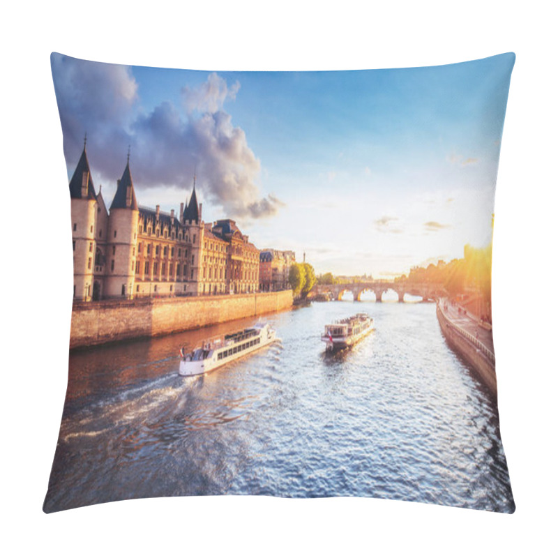 Personality  Dramatic Sunset Over Cite In Paris, France, With Conciergerie, Pont Neuf And River Seine. Colourful Travel Background. Romantic Cityscape. Pillow Covers