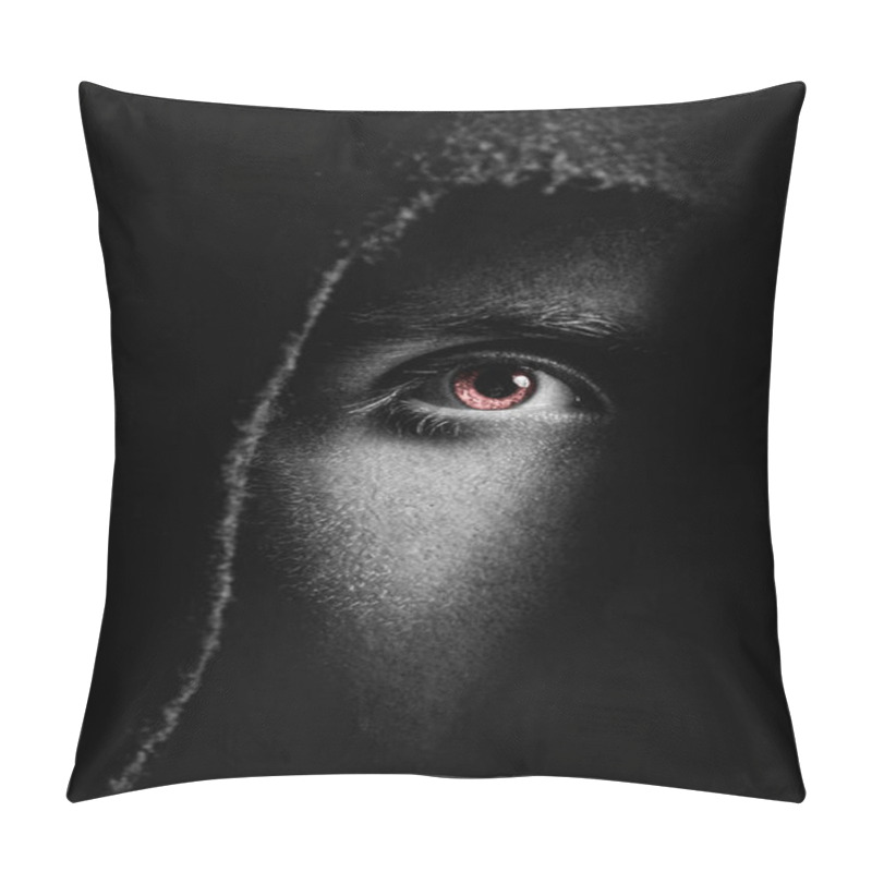 Personality  Eye Of Spooky Man Pillow Covers