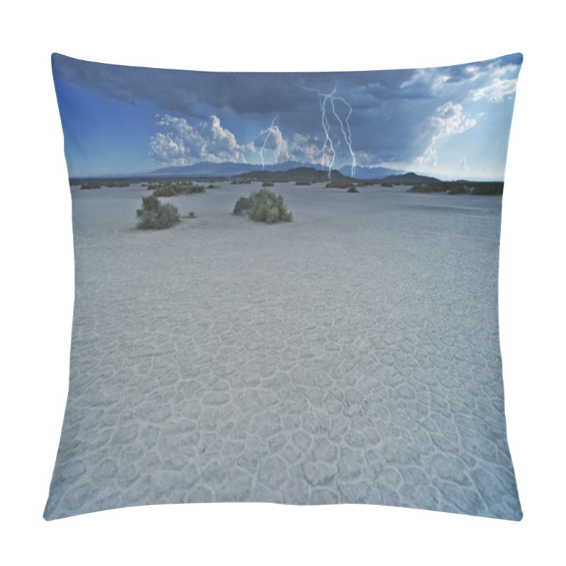 Personality  Desert Lightning Storm Pillow Covers