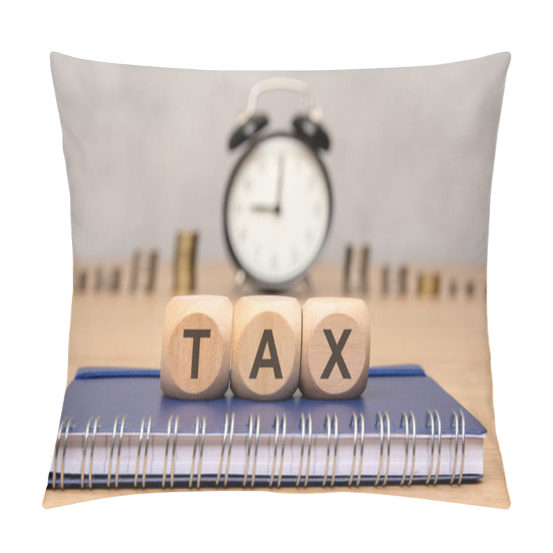 Personality  This Visual Shows Different Tax Preparation Processes And Effective Time Management Strategies In Financial Planning Pillow Covers