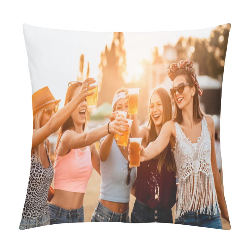 Personality  Beautiful Young Women Drinking Beer And Having Fun On Music And Arts Festival Pillow Covers