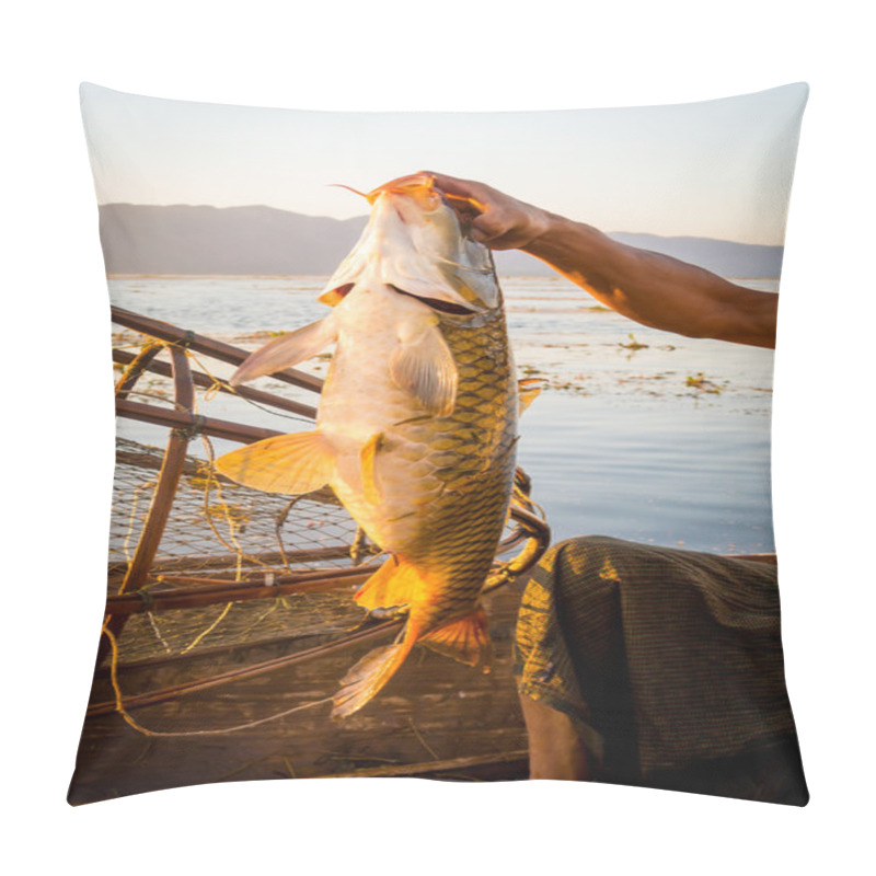 Personality  Birmania Fishermen Pillow Covers