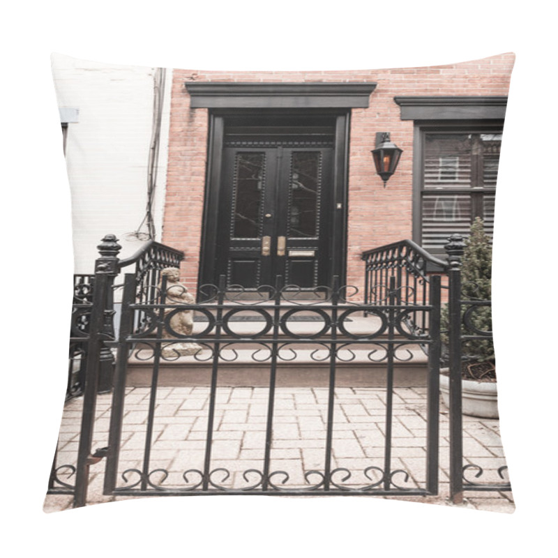 Personality  Brownstone Entrance With Gate Pillow Covers