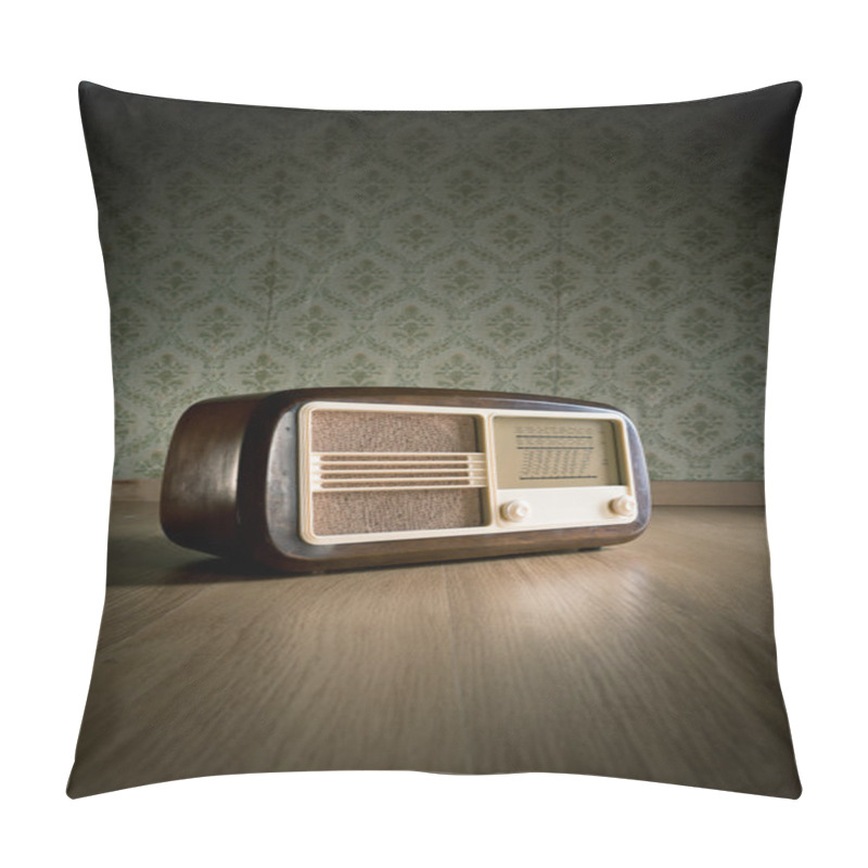 Personality  Old Fashioned Radio Pillow Covers