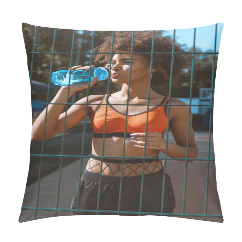 Personality  Fit African-american Woman Drinking Water Pillow Covers