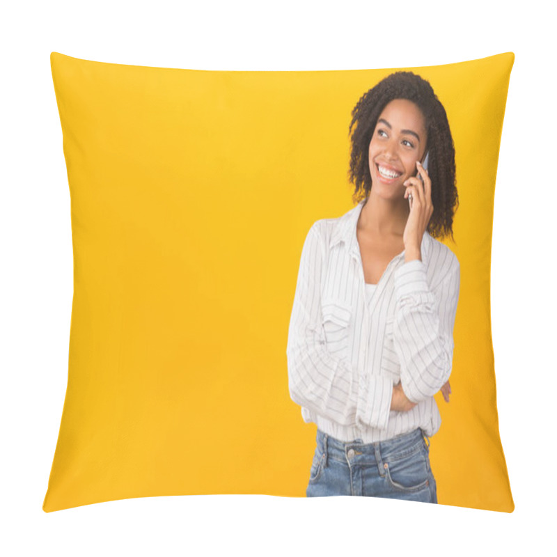 Personality  Happy Afro Model Talking On Mobile Phone Pillow Covers