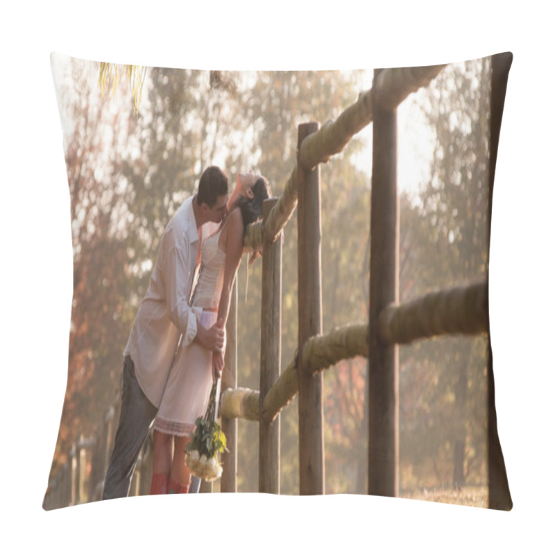 Personality  Couple Leaning Against Fence Pillow Covers