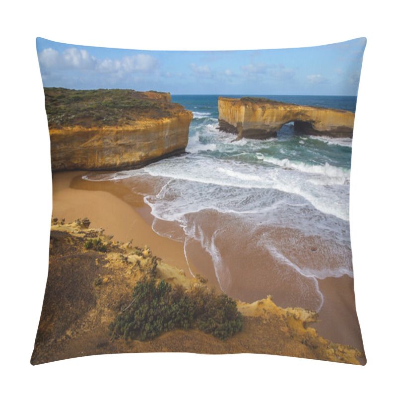 Personality  The London Bridge By  Great Ocean Road Pillow Covers