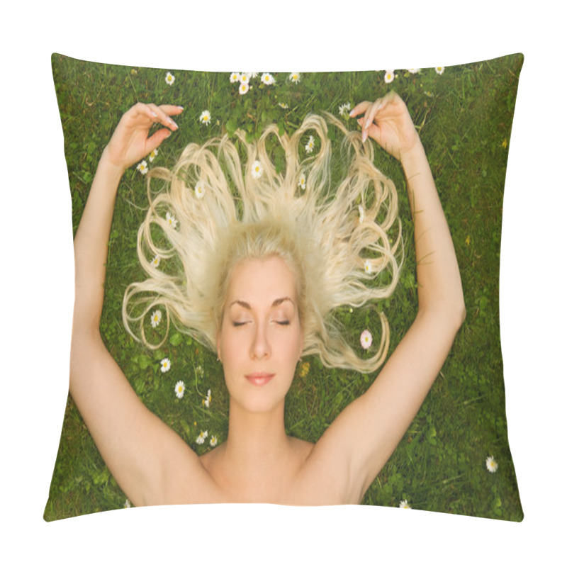 Personality  Woman Relaxing On A Meadow Pillow Covers