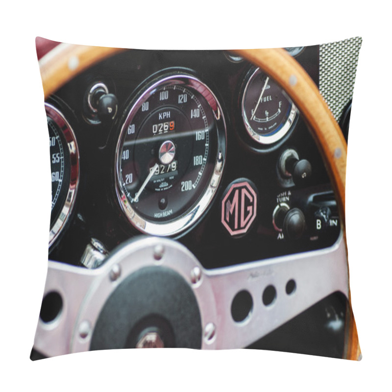 Personality  Detail Old Car Steering Wheel MG Pillow Covers