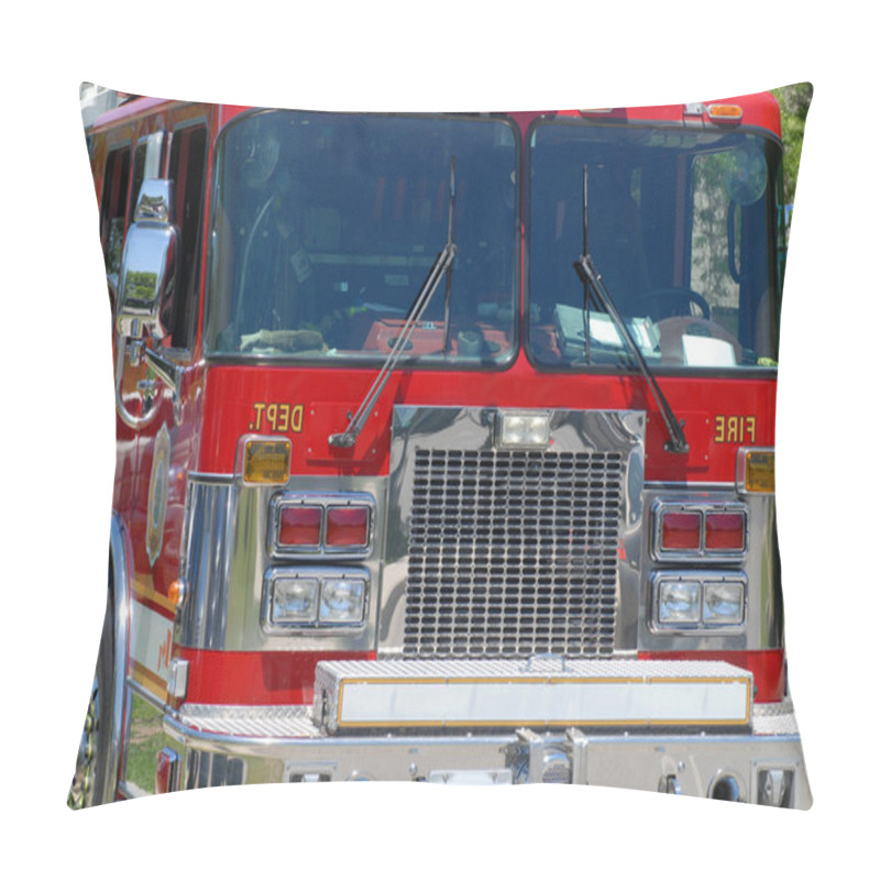 Personality  Clean Fire Truck Ready For An Emergency Response Pillow Covers