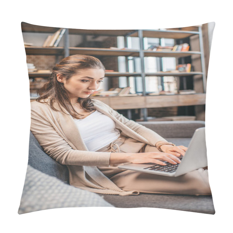 Personality  Woman Typing On Laptop Pillow Covers