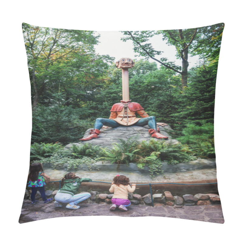 Personality  Kaatsheuvel, Netherlands, August 19 , 2017: Long Necked Servant From The Fairy Tale Six Servants In The Fairytale Forest In The Theme Park Efteling In The Netherlands Pillow Covers