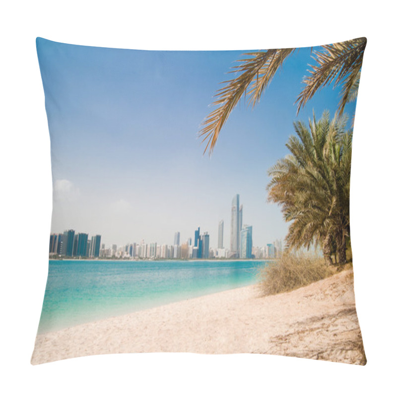 Personality  Gulf Coast In Abu-Dhabi Pillow Covers