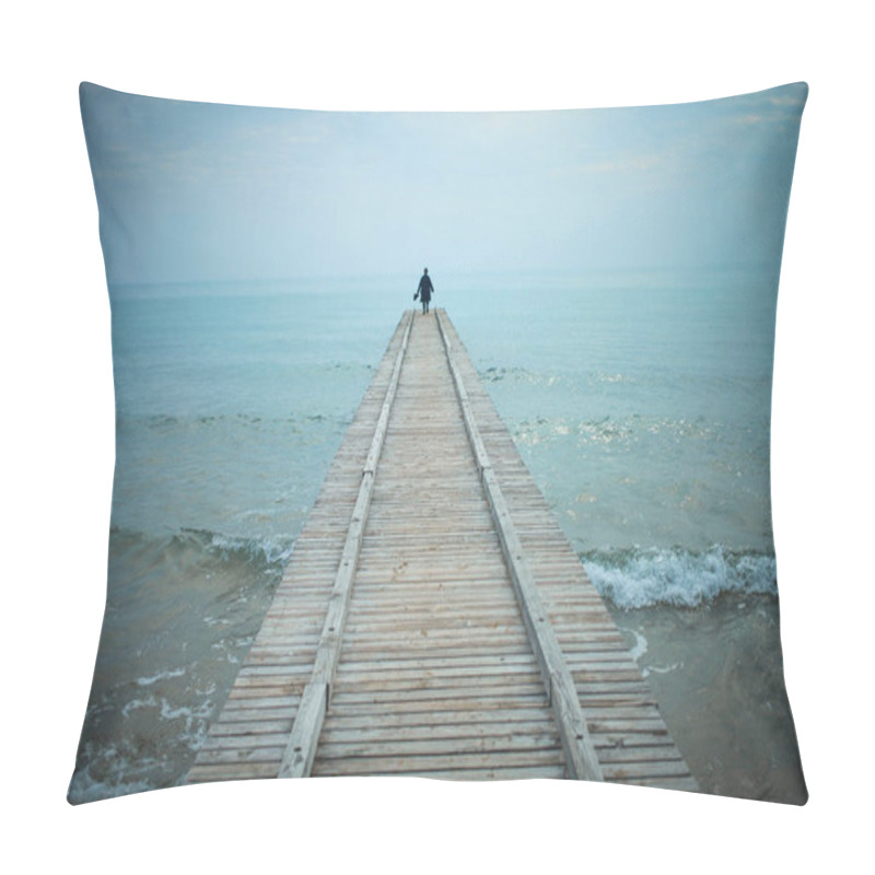 Personality  Girl On The Pier Pillow Covers