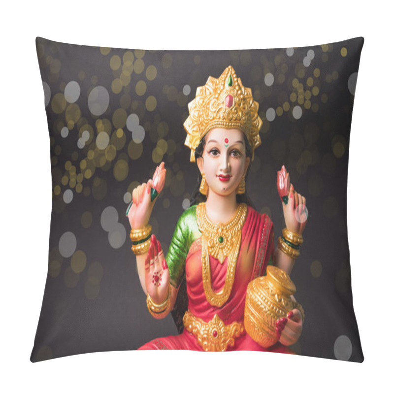 Personality  Idol Worshipping Of Hindu Goddess Lakshmi - Lakshmi Puja Is A Hindu Religious Festival That Falls On Amavasya (new Moon Day) Which Is  The Third Day Of Tihar Or Deepawali Pillow Covers