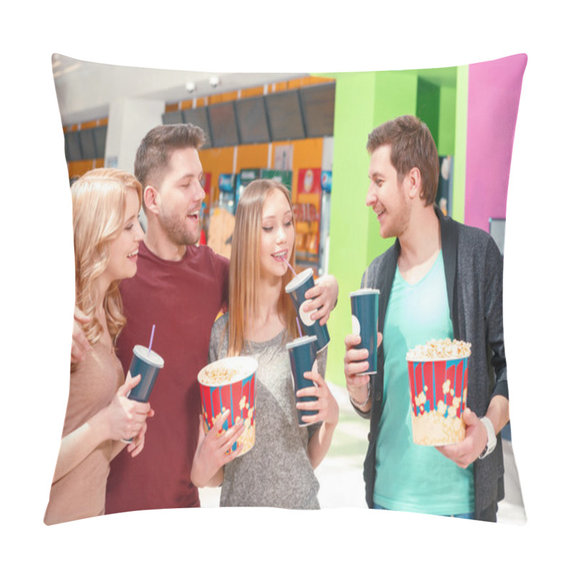 Personality  People Waiting For House With Snacks Pillow Covers