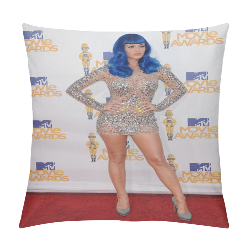 Personality  Katy Perry At The 2010 MTV Movie Awards Arrivals, Gibson Amphitheatre, Universal City, CA. 06-06-10 Pillow Covers