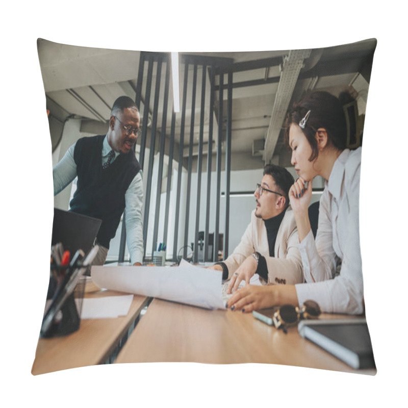 Personality  Business Professionals Brainstorming In A Modern Office. The Team Collaborates, Discusses Projects, Analyzes Strategies, And Plans Solutions. Pillow Covers