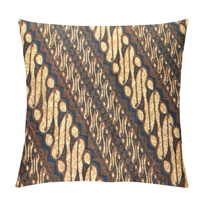 Personality  Detailed Pattern Of Batik Cloth Pillow Covers