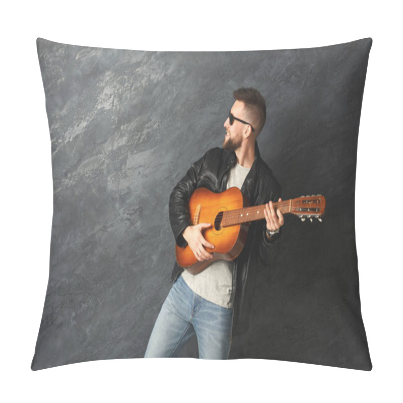 Personality  Handsome Smiling Man With Guitar Posing In Studio Pillow Covers