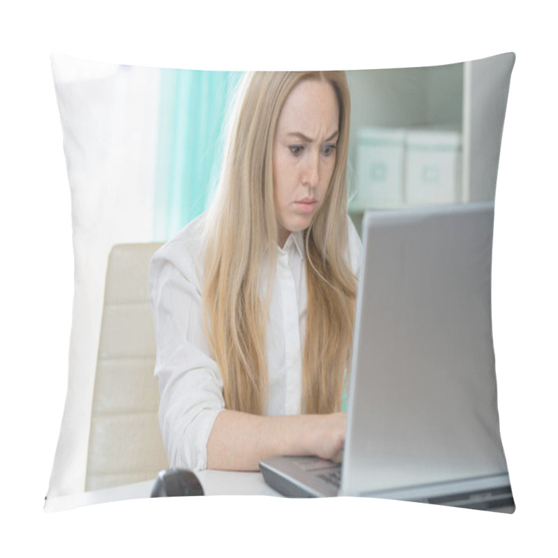 Personality  Confused Young Woman Looking On Laptop At Home Feeling Bewildered By No Connection, Reading Online News In Internet Pillow Covers