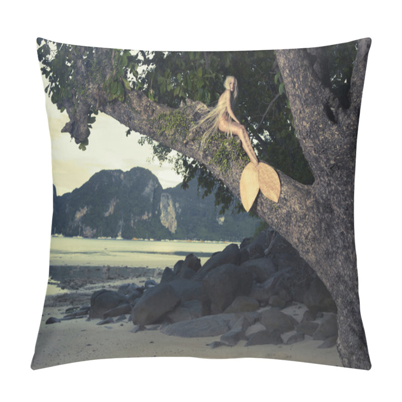 Personality  Beautiful Mermaid Sitting On Mighty Tree Pillow Covers