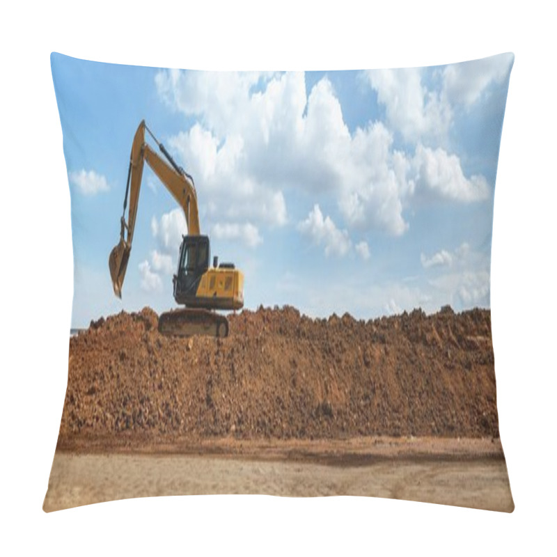 Personality  Panorama Of Excavator With Blue Sky Pillow Covers