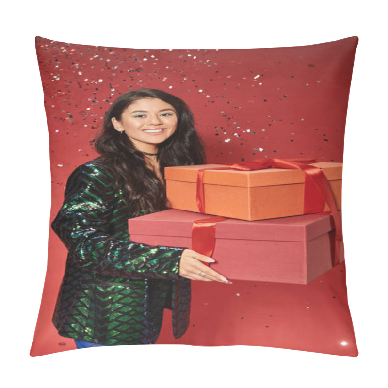 Personality  Merry Christmas, Happy Asian Woman In Green Jacket With Sequins Holding Wrapped Presents On Red Pillow Covers