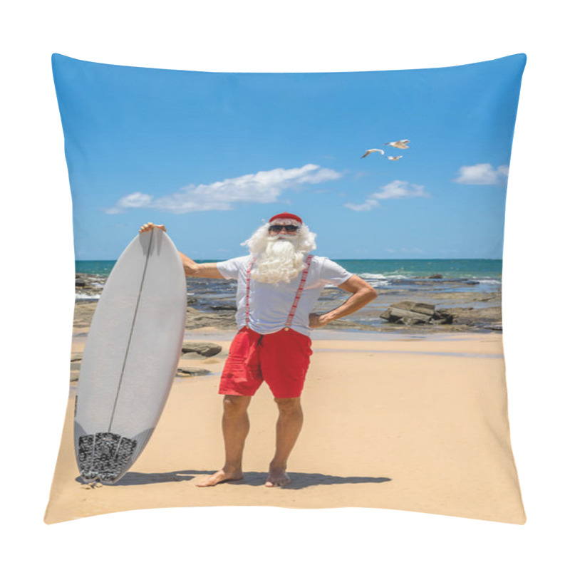 Personality  Santa Claus Holds Gift Boxes With The Ocean On Backgraund Pillow Covers