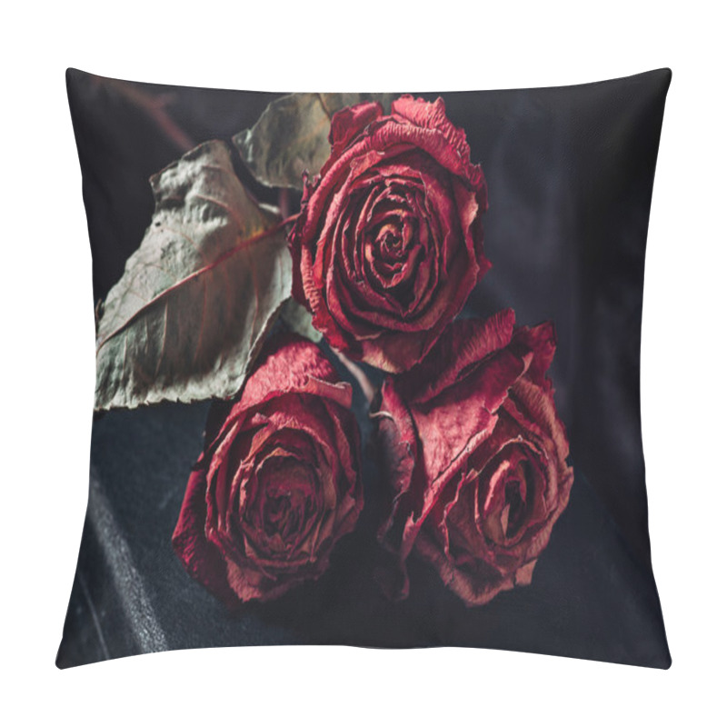 Personality  Three Dry Roses Pillow Covers