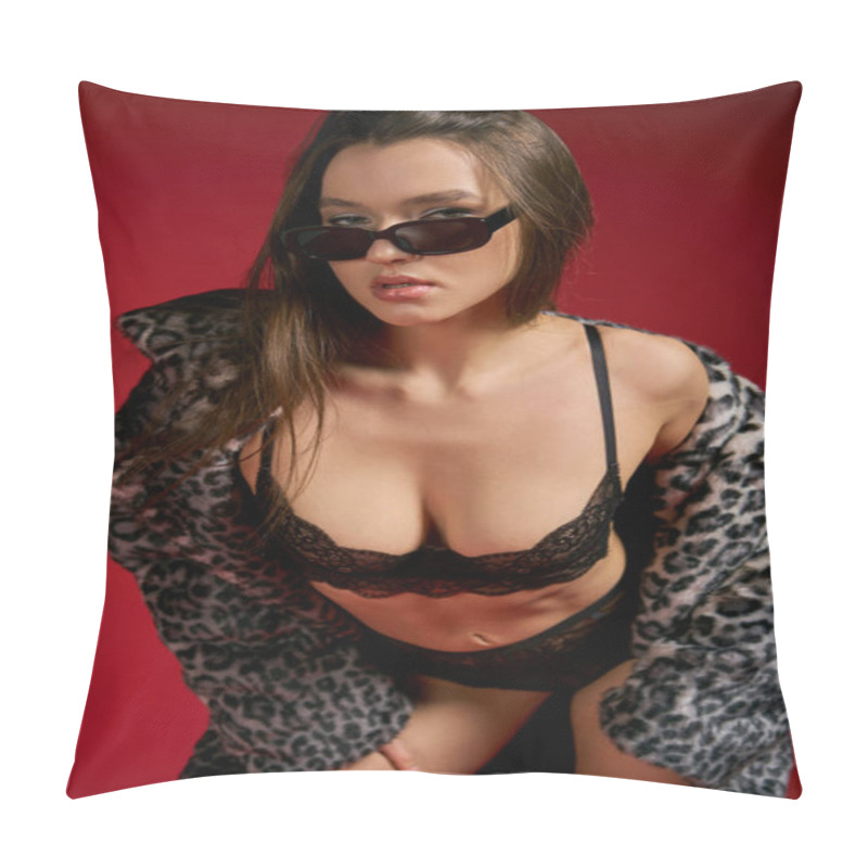 Personality  A Young Woman With Wet Hair Wearing A Leopard Print Shirt And Stylish Sunglasses. Pillow Covers