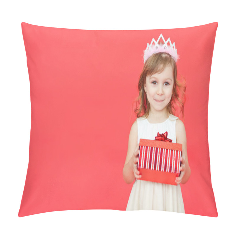 Personality  Little Preschooler Girl Christmas Portrait Pillow Covers