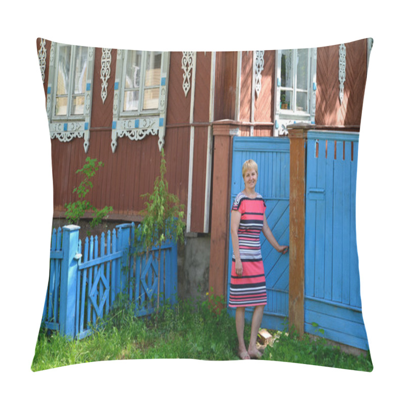 Personality  The Woman Opens A Gate To A Yard Of The Wooden House Pillow Covers