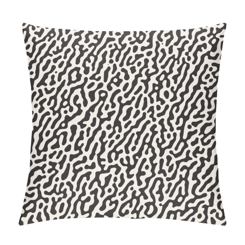 Personality  Vector Seamless Grunge Pattern. Black And White Organic Shapes. Messy Spots Texture. Pillow Covers