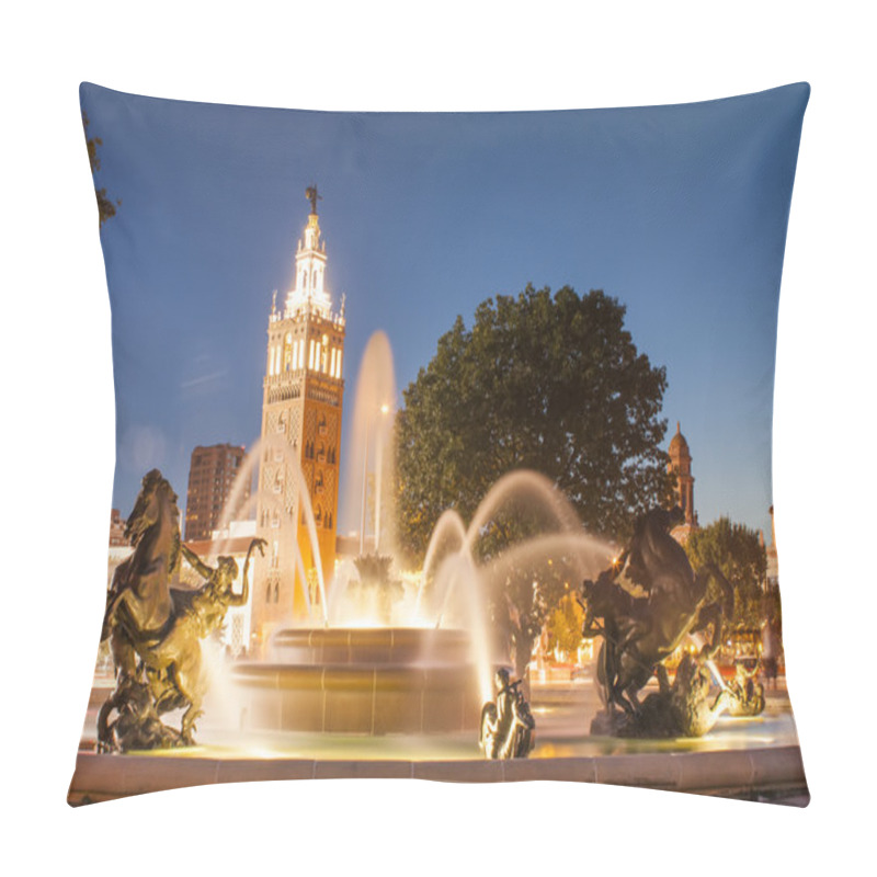 Personality  Kansas City Missouri Fountain At Country Club Plaza Pillow Covers