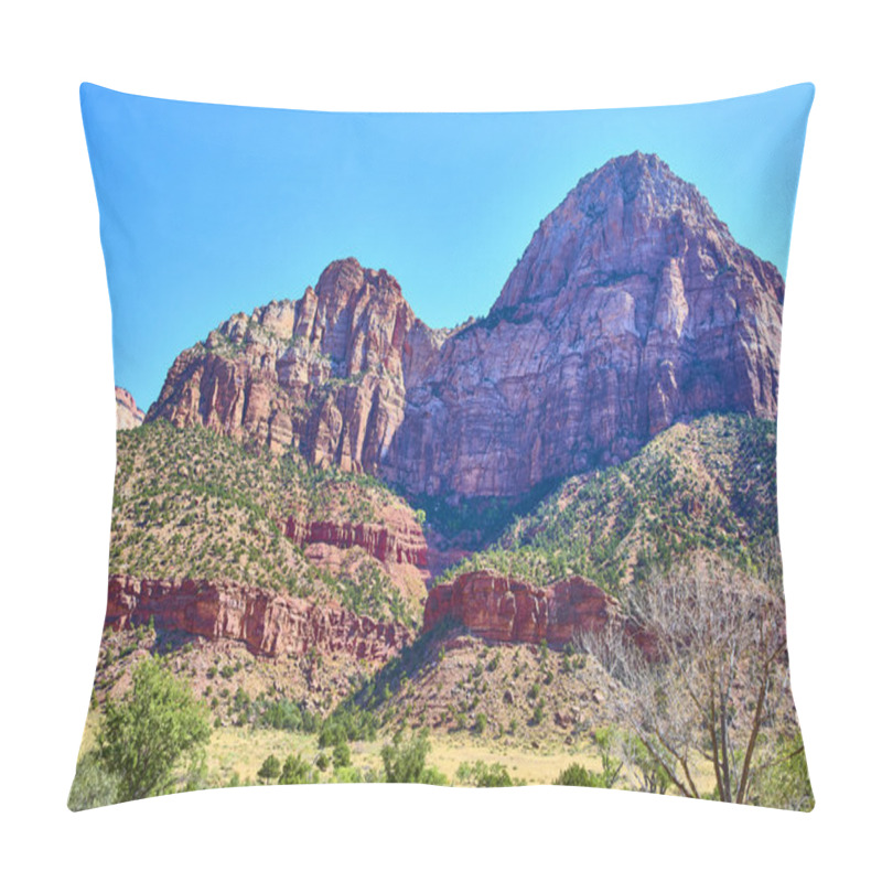 Personality  Experience The Breathtaking Grandeur Of Zion National Park. Marvel At The Towering Sandstone Cliffs And Their Vibrant Hues Under A Clear Blue Sky. A Haven For Adventure And Natural Beauty Seekers. Pillow Covers