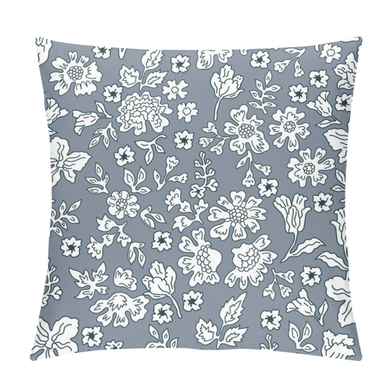 Personality  Seamless Print With Small Plants. Pillow Covers