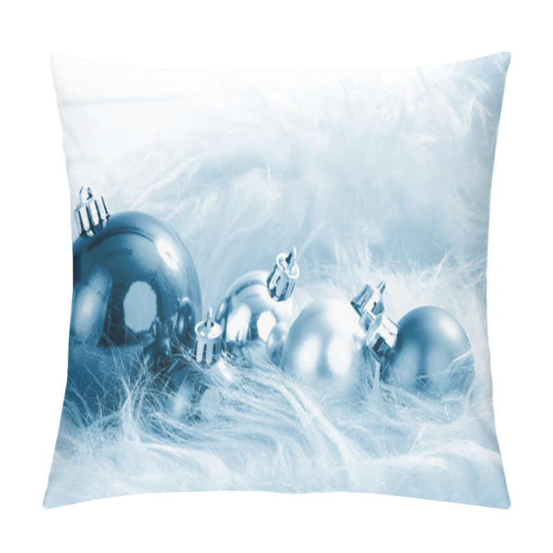 Personality  Ornaments In Billowy Feathers Pillow Covers