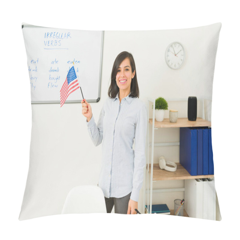 Personality  Smiling Young Woman And English Teacher Looking Happy Teaching English Language While Holding A US American Flag Pillow Covers