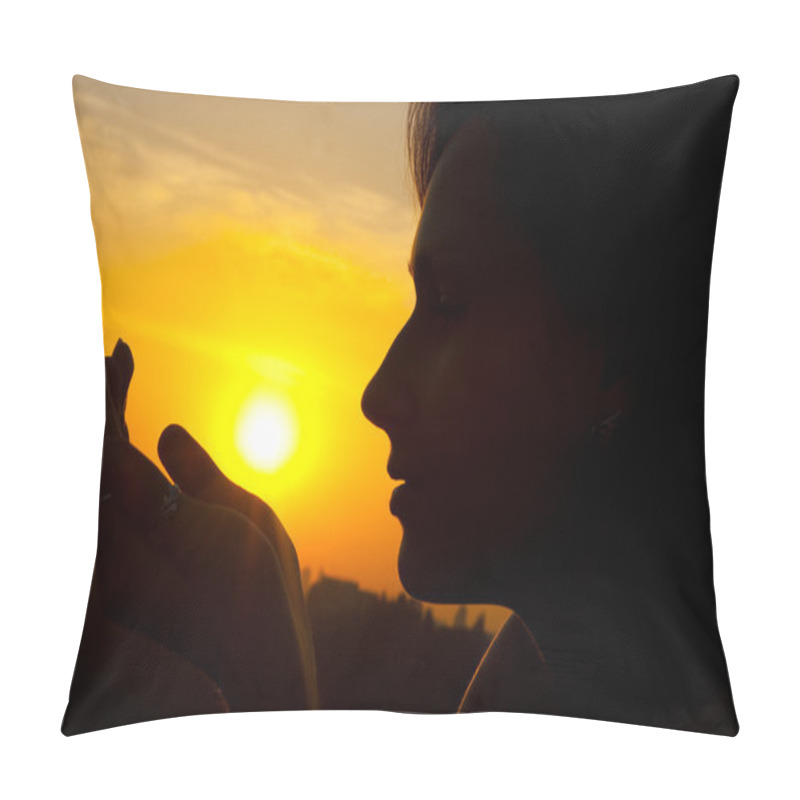 Personality  Silhouette Woman Pillow Covers