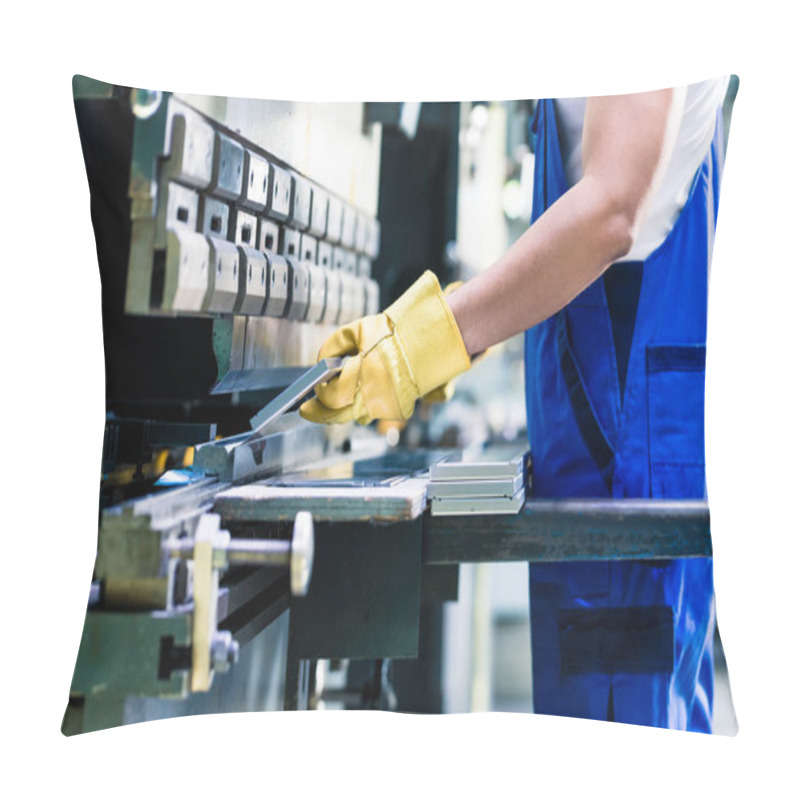 Personality  Asian Worker In Factory Pillow Covers