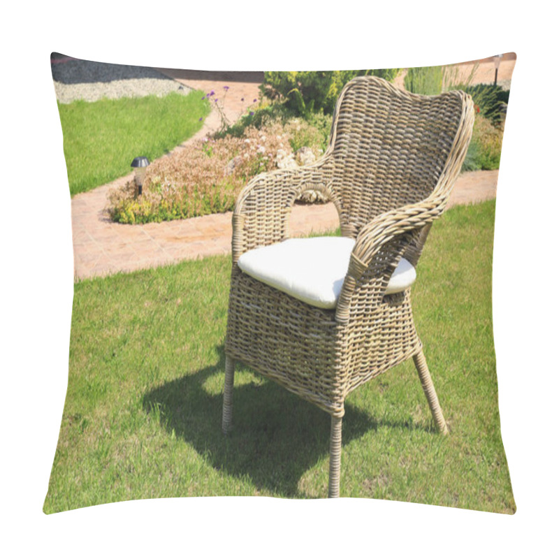 Personality  Comfortable Chair On Grass Pillow Covers