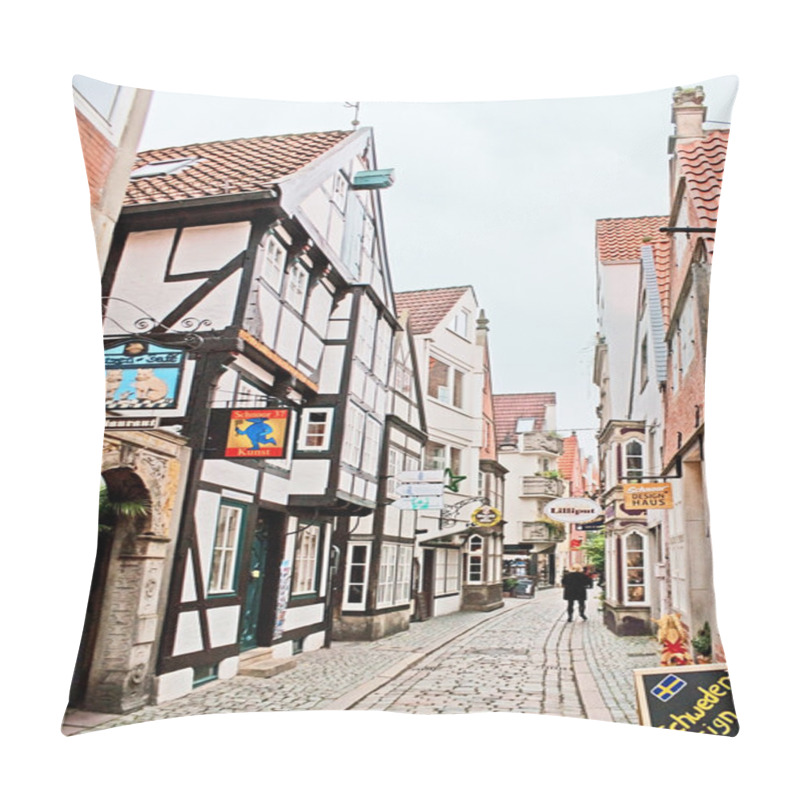 Personality  The Old Bremen Pillow Covers