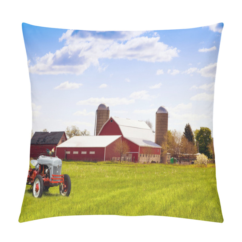 Personality  Traditional American Red Farm With Tractor Pillow Covers