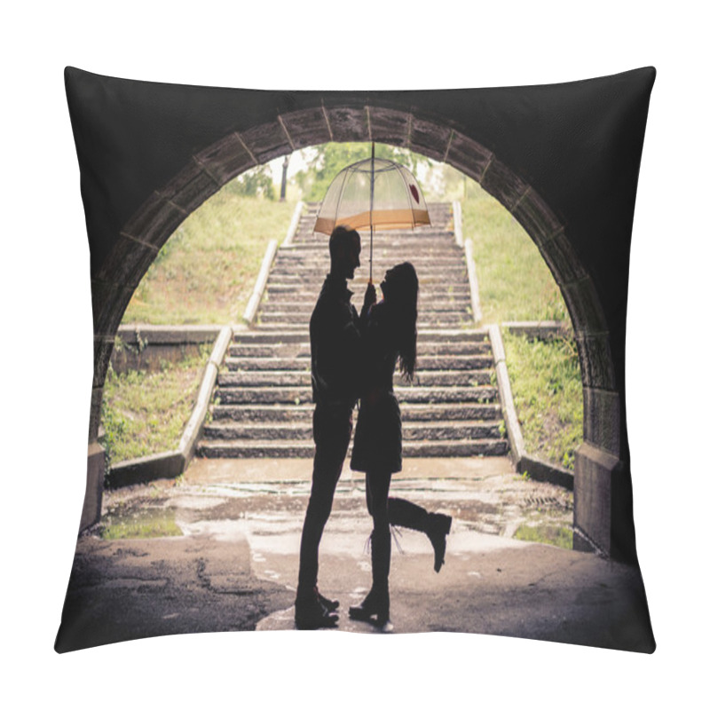 Personality  Lovers With Umbrella On A Rainy Day Pillow Covers