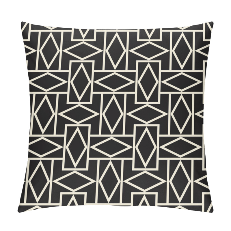 Personality  Seamless Geometric Black And White Pattern Of Rhombuses. Pillow Covers