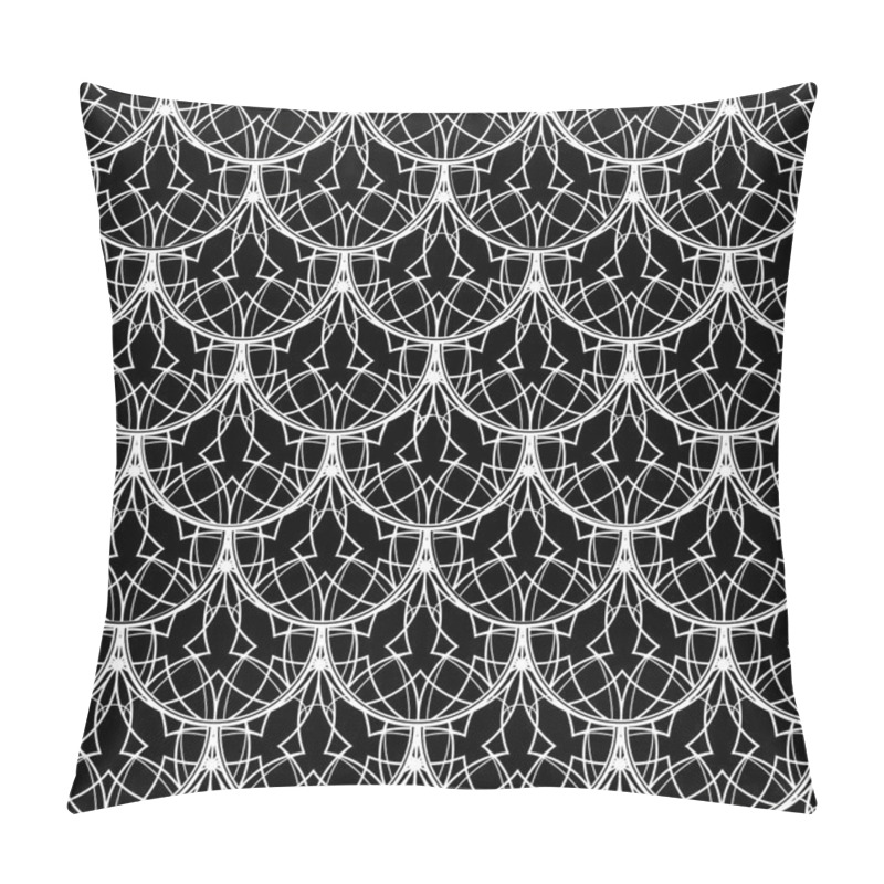 Personality  Stylish Monochrome Pattern From Overlapping Circles. Black And White Seamless Geometric Pattern Pillow Covers