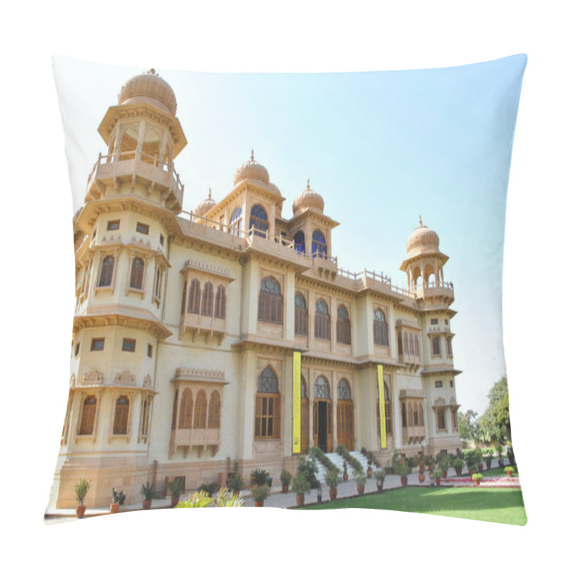 Personality  Mohatta Palace - Beautiful Landmark In Clifton Karachi Pillow Covers