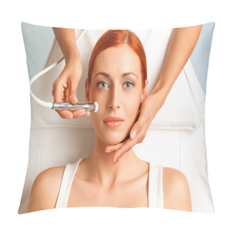 Personality  Microdermabrasion Procedure Pillow Covers